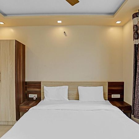 Hotel O Expo View Near Pvr Ansal Plaza เกรทเตอร์นอยดา ภายนอก รูปภาพ