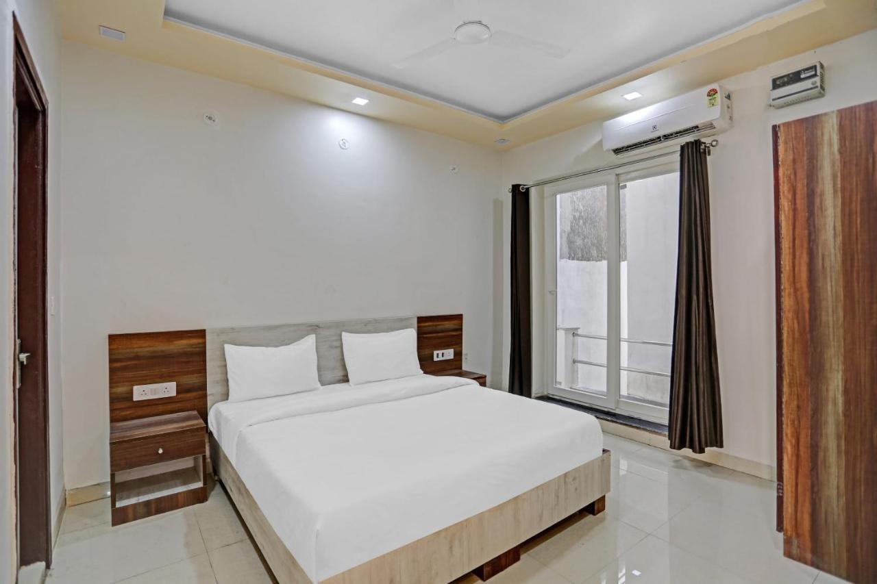 Hotel O Expo View Near Pvr Ansal Plaza เกรทเตอร์นอยดา ภายนอก รูปภาพ