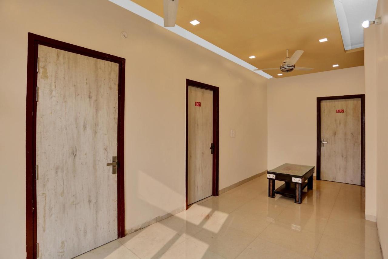 Hotel O Expo View Near Pvr Ansal Plaza เกรทเตอร์นอยดา ภายนอก รูปภาพ
