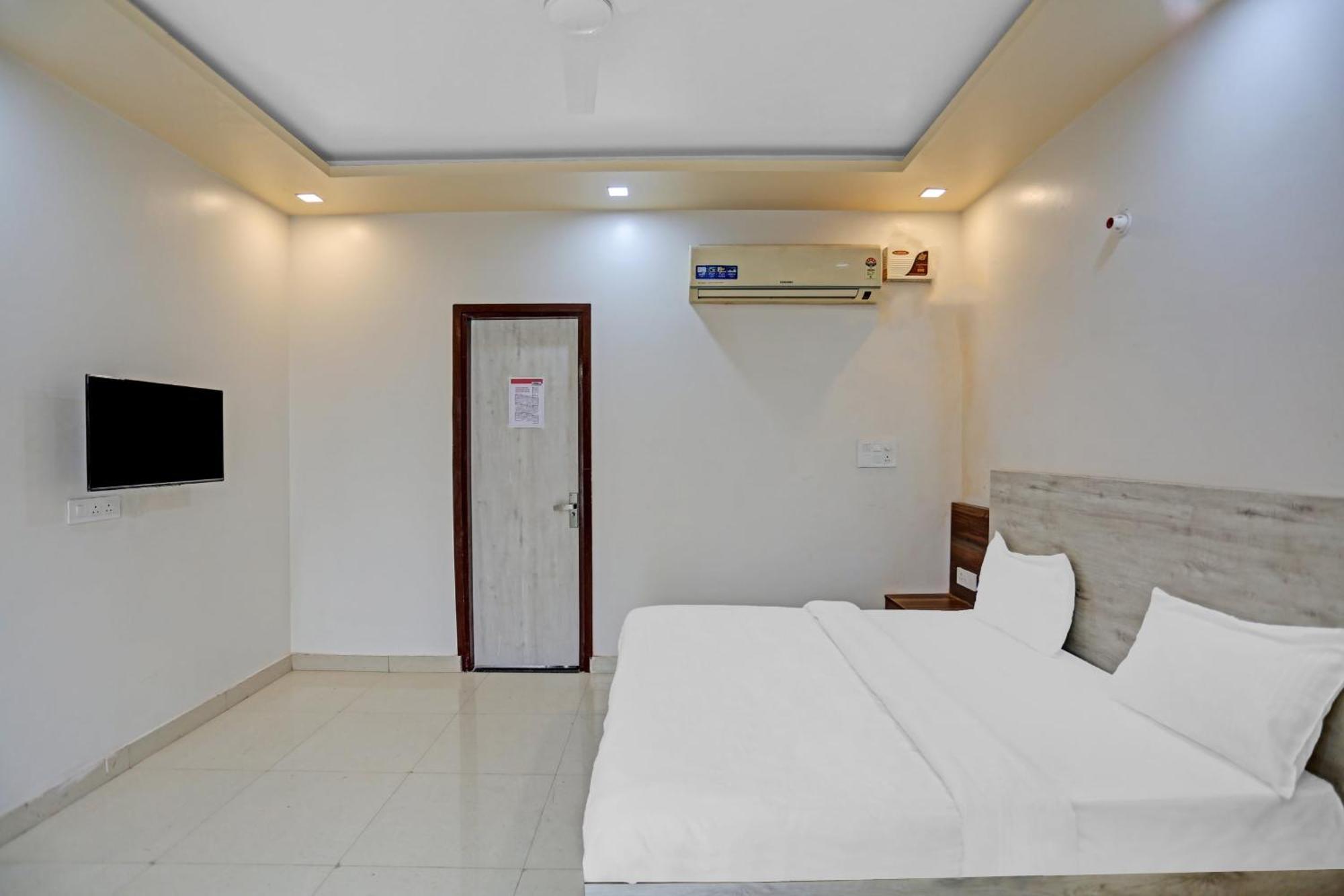 Hotel O Expo View Near Pvr Ansal Plaza เกรทเตอร์นอยดา ภายนอก รูปภาพ