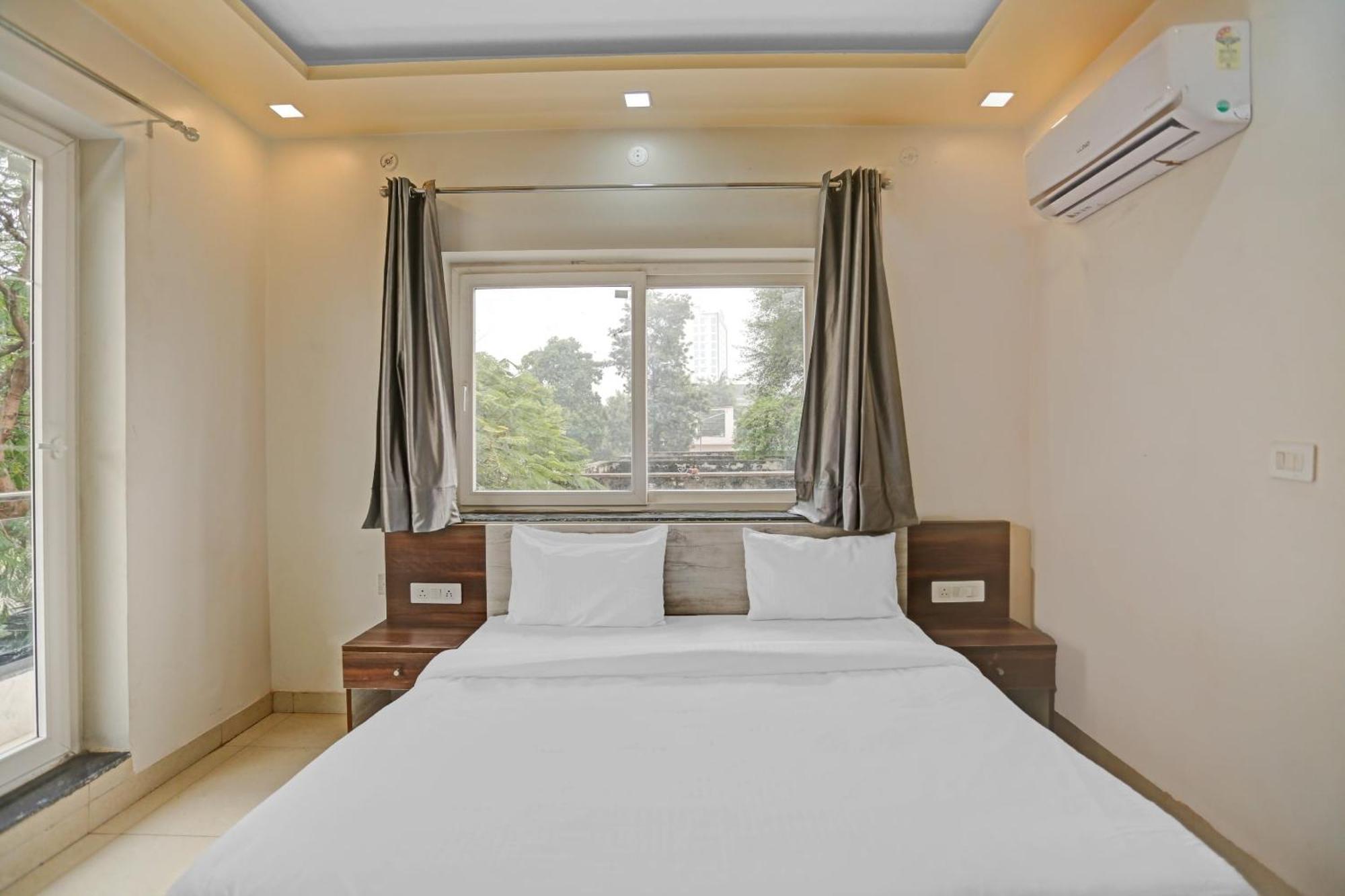 Hotel O Expo View Near Pvr Ansal Plaza เกรทเตอร์นอยดา ภายนอก รูปภาพ