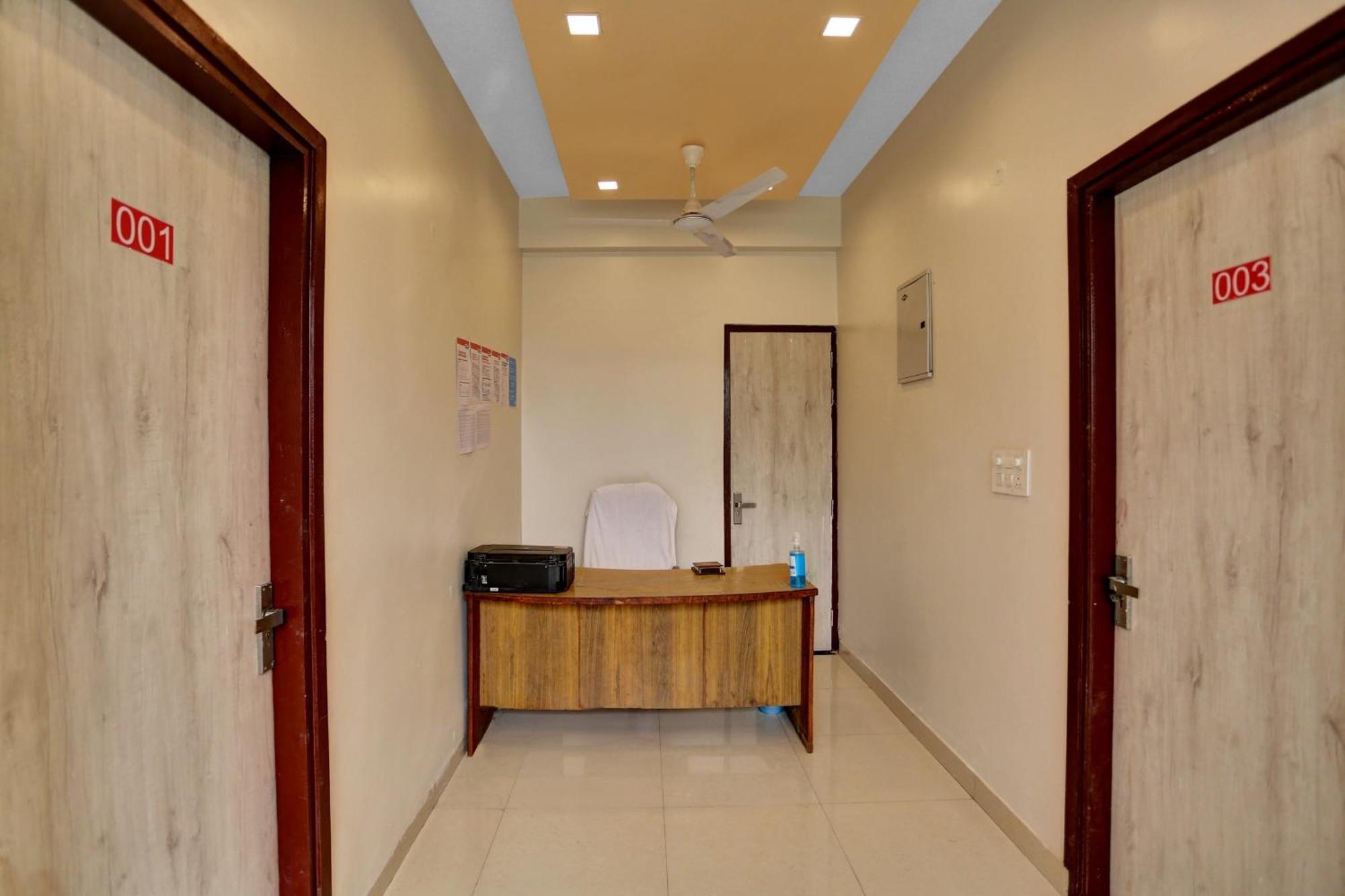 Hotel O Expo View Near Pvr Ansal Plaza เกรทเตอร์นอยดา ภายนอก รูปภาพ