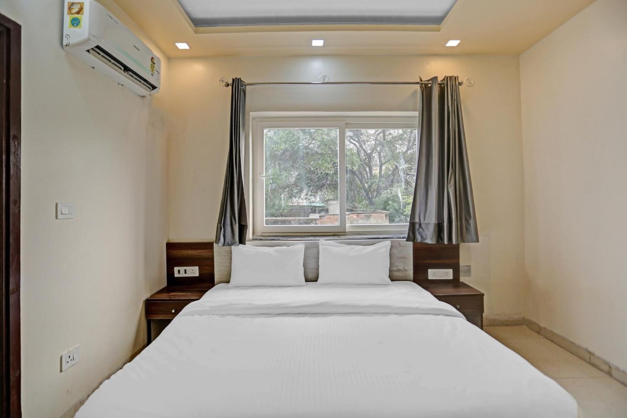 Hotel O Expo View Near Pvr Ansal Plaza เกรทเตอร์นอยดา ภายนอก รูปภาพ