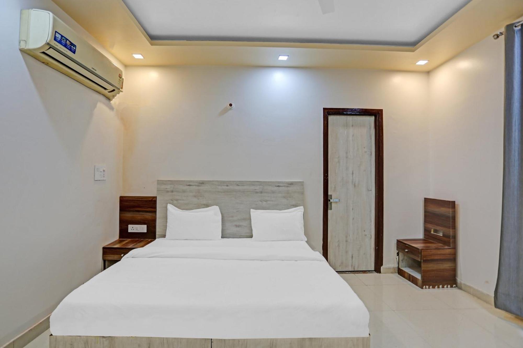Hotel O Expo View Near Pvr Ansal Plaza เกรทเตอร์นอยดา ภายนอก รูปภาพ